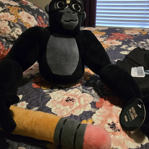 Black Gorilla Backpack With Accessories NWT - Picture 5 of 9